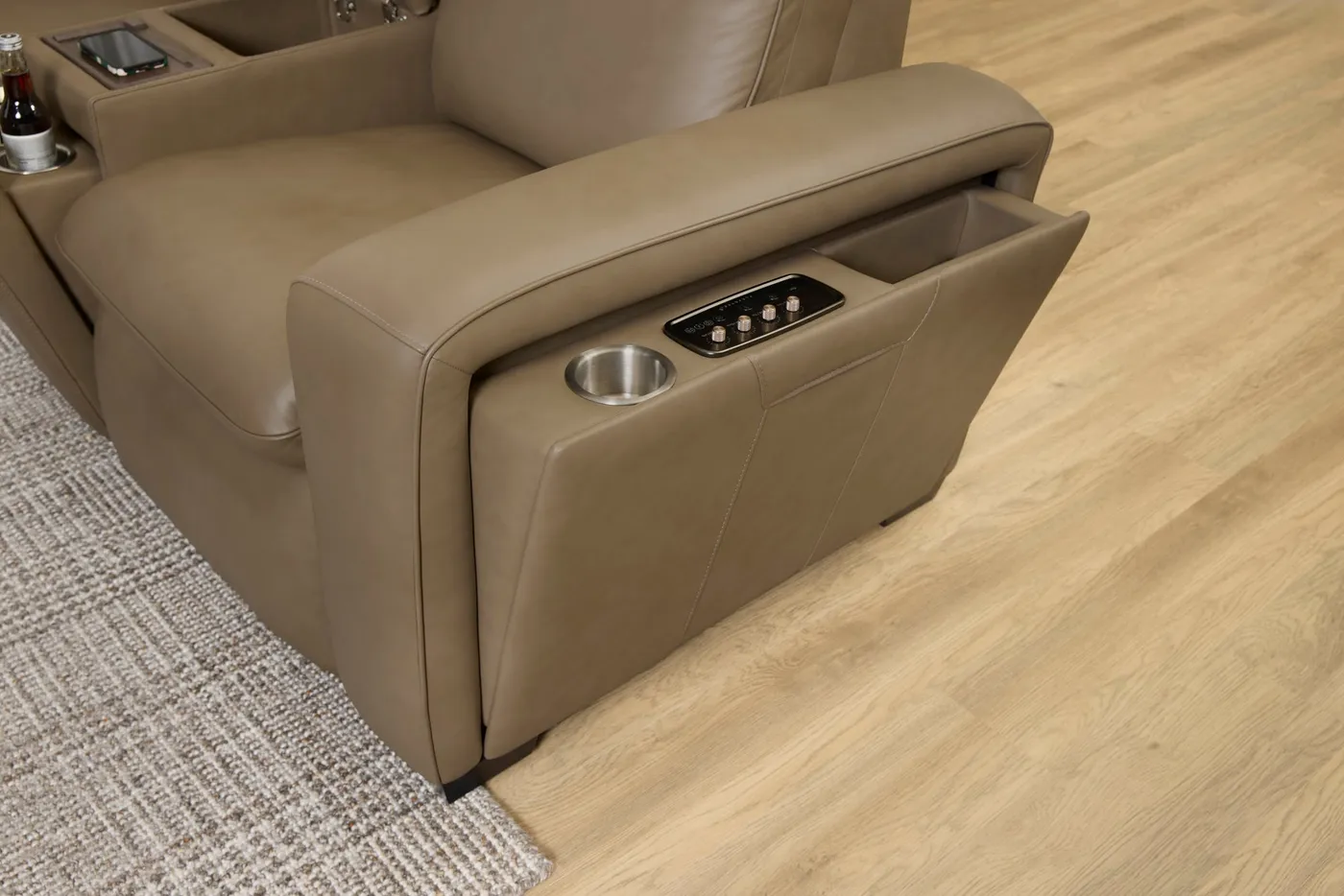 Power Reclining Sectional, photo 5
