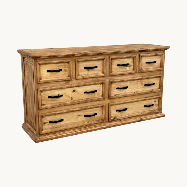 Traditional Traditional 8-Drawer Dresser