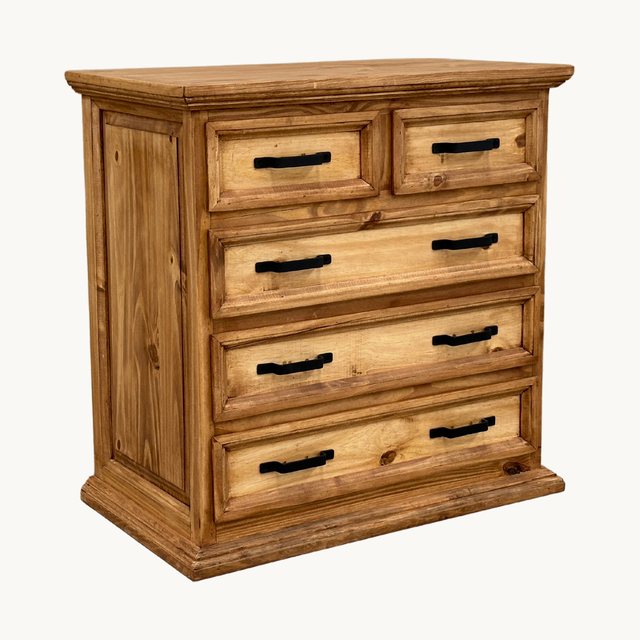 Traditional Traditional 5-Drawer Chest