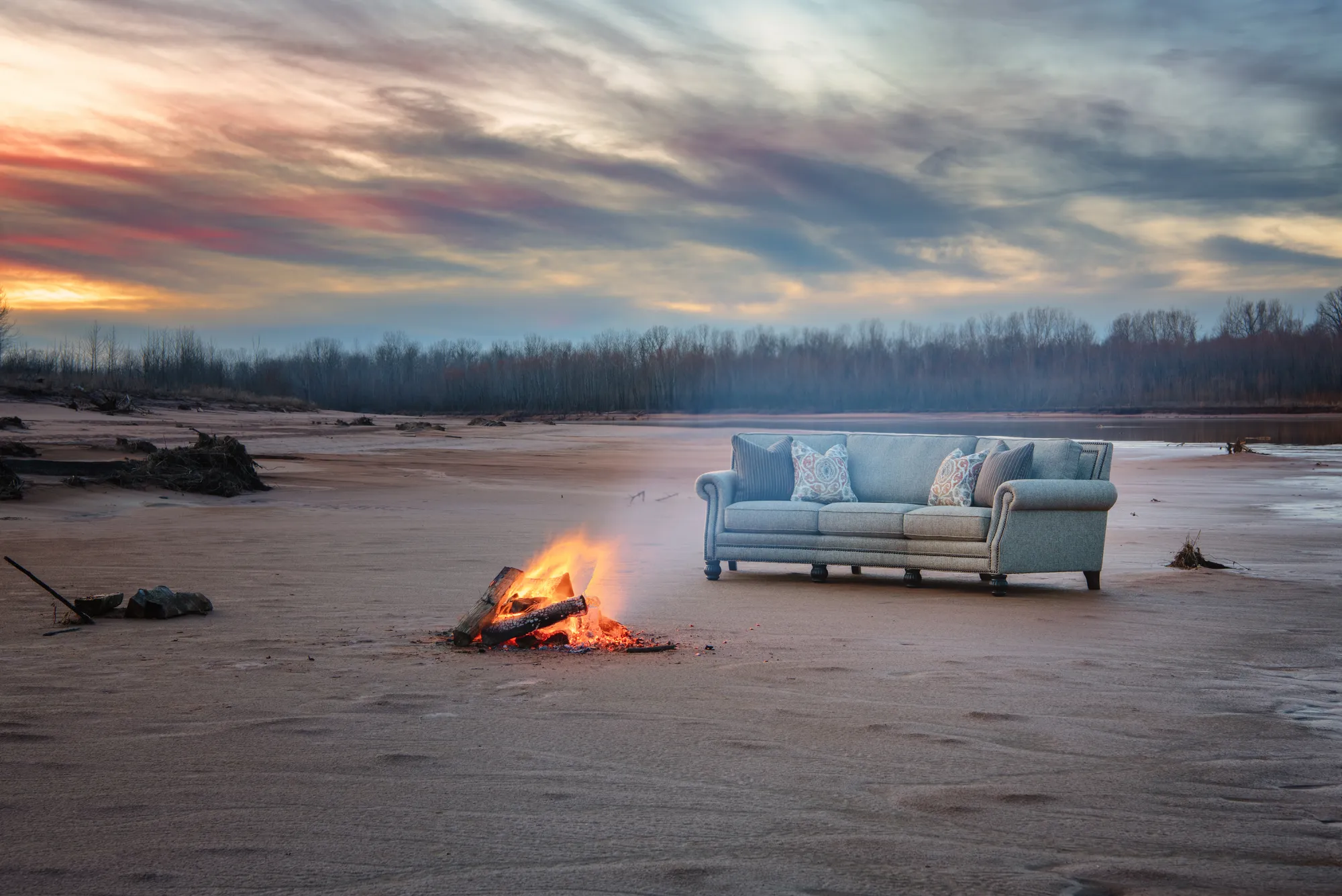 4300 conversational sofa in Twine and Twig Rope fabric, outdoors